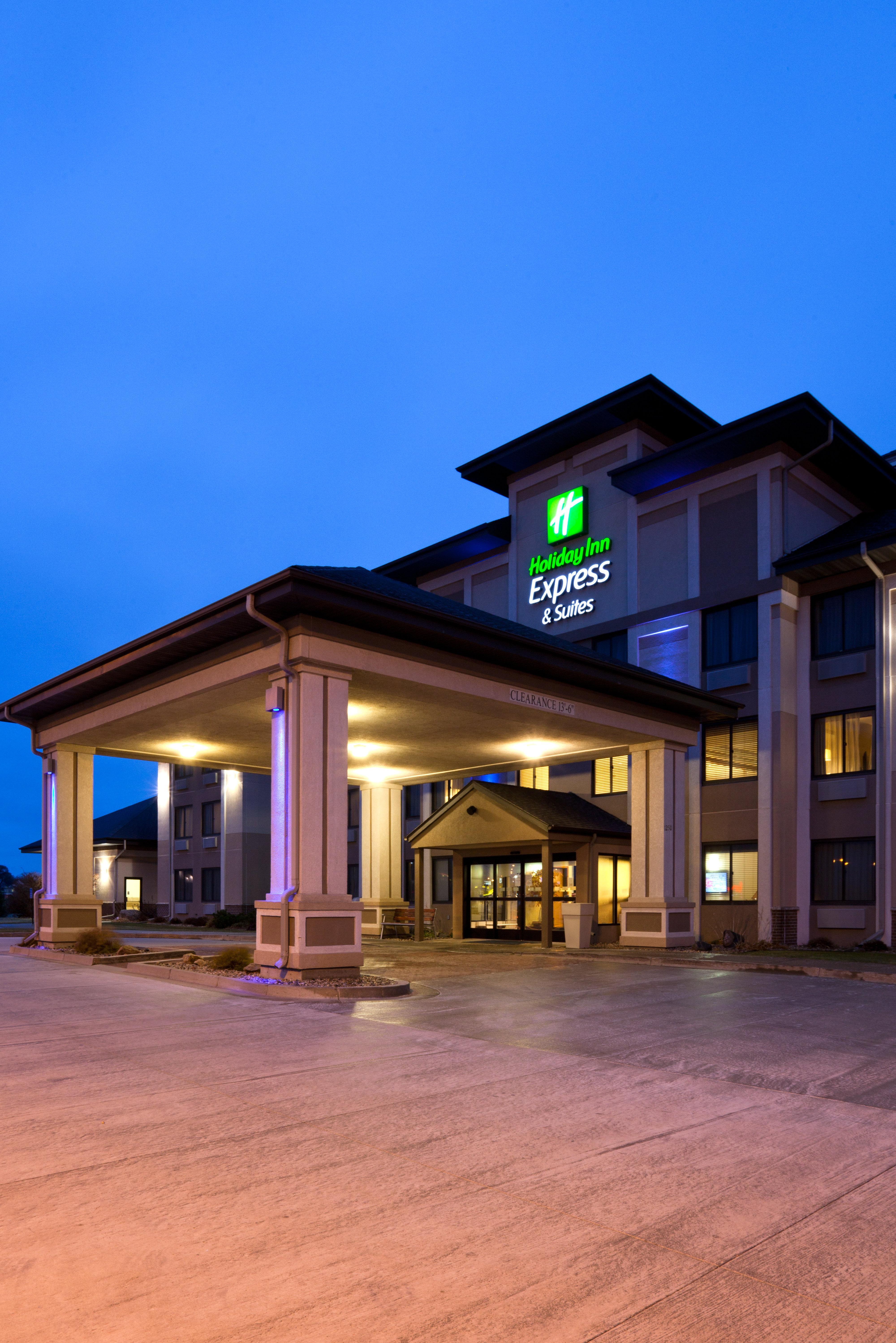 Holiday Inn Express & Suites - Worthington By Ihg Luaran gambar